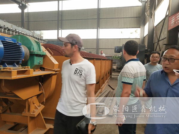 烏茲別克斯坦工業(yè)鹽破碎、洗選生產(chǎn)線
